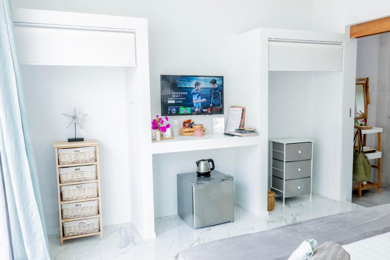 Cherry Guestroom Koh Samui : Salty Pool, Daily Cleaning, Netflix And Breakfast Acomodação com café da manhã 
